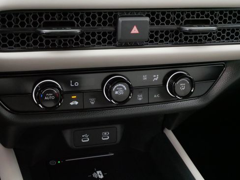 Certified 2026 Honda HR-V LX image 23