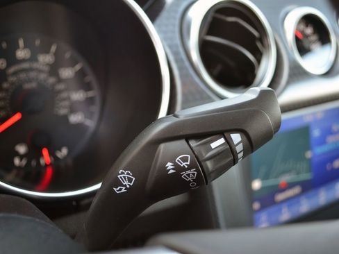 Used 2021 Ford Mustang GT RWD image 14