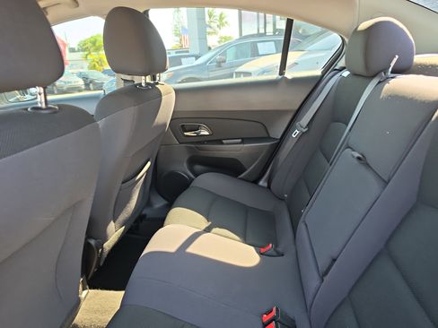 Used 2015 Chevrolet Cruze LT FWD image 14