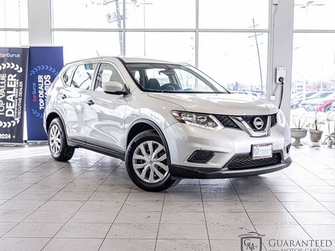 Used 2016 Nissan Rogue S image 3