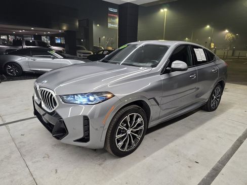 Used 2025 BMW X6 xDrive40i image 2