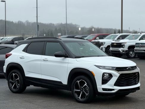 Used 2023 Chevrolet TrailBlazer RS w/ Convenience Package AWD/4WD image 36