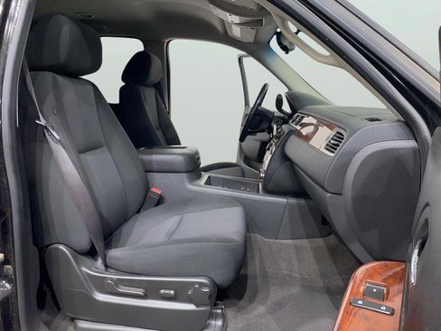 Used 2010 Chevrolet Tahoe LS w/ Interior Plus Package image 11