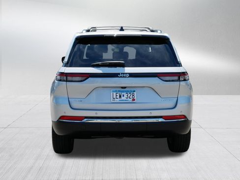 Used 2023 Jeep Grand Cherokee Laredo X AWD/4WD image 6