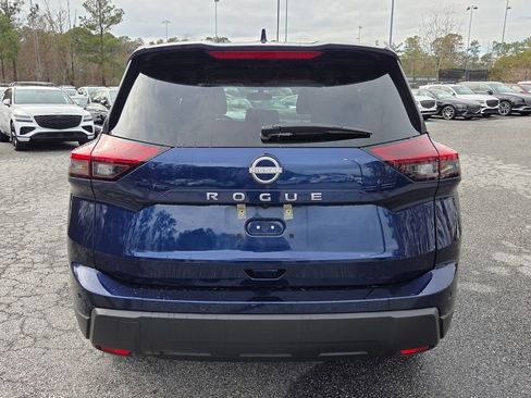Used 2025 Nissan Rogue SV image 10