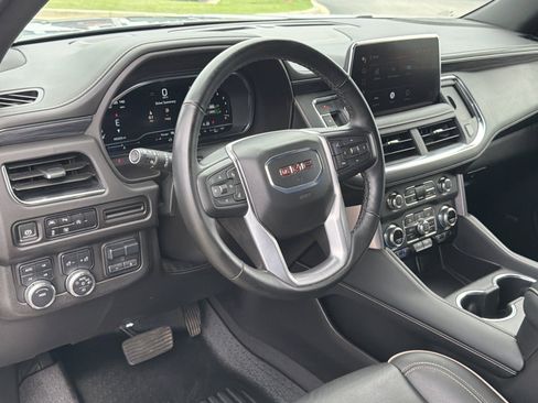 Used 2024 GMC Yukon XL SLT w/ SLT Premium Package AWD/4WD image 20