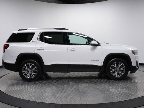 Used 2023 GMC Acadia SLT AWD/4WD image 9