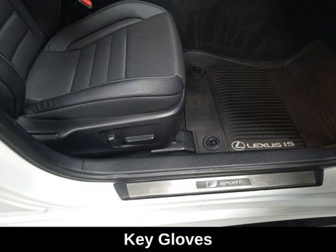 Used 2022 Lexus IS 350 F Sport w/ Memory Package AWD/4WD image 5
