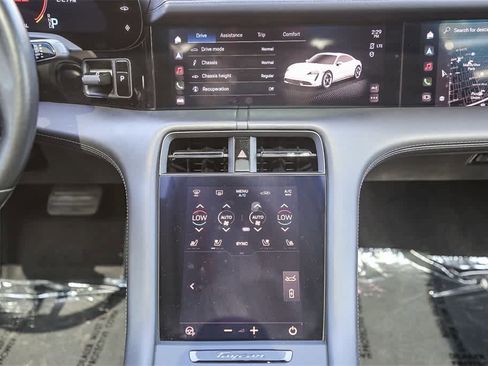 Used 2022 Porsche Taycan 4S image 13