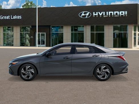 New 2026 Hyundai Elantra SEL Sport Premium image 3