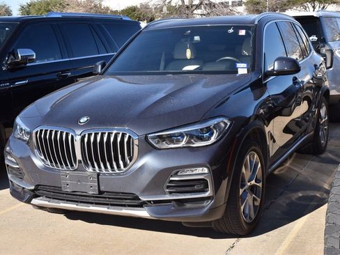 Used 2019 BMW X5 xDrive40i w/ Executive Package image 2