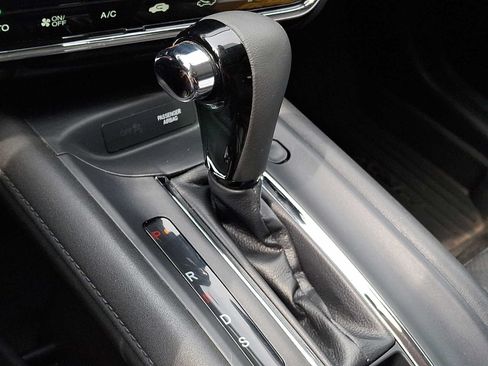 Used 2019 Honda HR-V Touring image 13