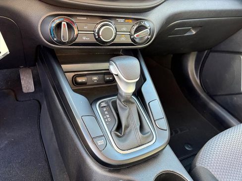 Used 2023 Kia Soul LX w/ LX Technology Package image 24