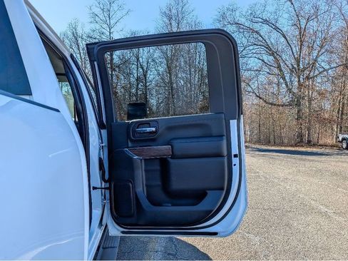 Used 2022 Chevrolet Silverado 2500 High Country AWD/4WD image 12