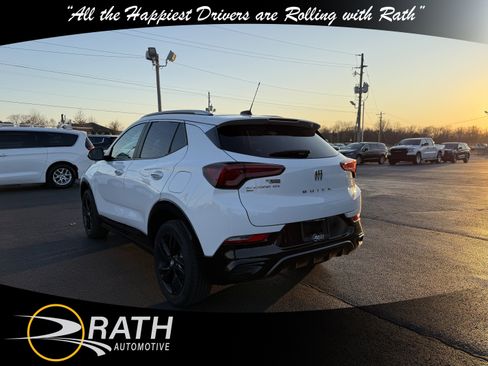 Used 2024 Buick Encore GX Sport Touring image 7