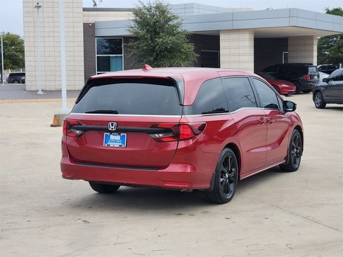 Certified 2023 Honda Odyssey Sport image 5