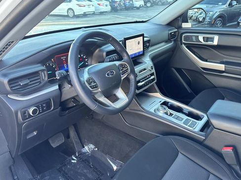 Certified 2023 Ford Explorer XLT image 18