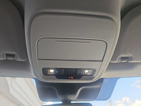 Used 2025 Ford Expedition Active AWD/4WD image 24