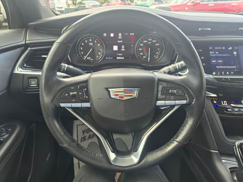 Used 2021 Cadillac XT6 Premium Luxury AWD/4WD image 7