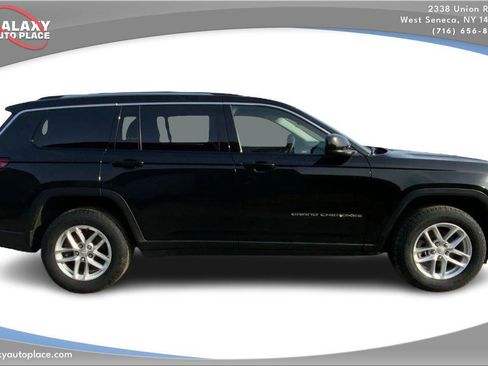 Used 2023 Jeep Grand Cherokee L Laredo image 4