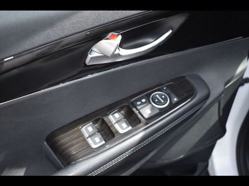 Used 2019 Kia Sorento EX w/ EX Touring Package FWD image 17