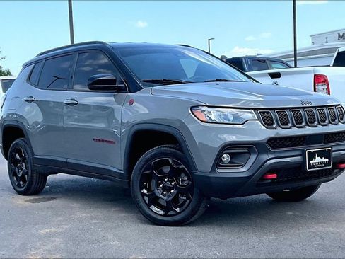 Used 2023 Jeep Compass Trailhawk AWD/4WD image 35