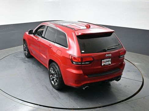 Used 2014 Jeep Grand Cherokee SRT8 w/ Luxury Group II AWD/4WD image 20