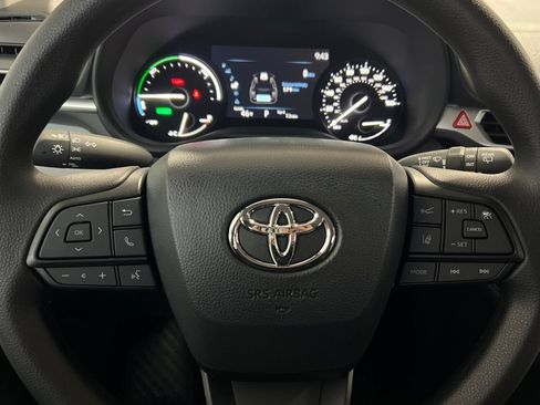New 2026 Toyota Sienna LE FWD image 26