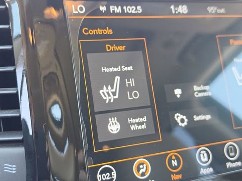 Used 2021 Jeep Grand Cherokee Limited w/ Sun & Sound Group image 28