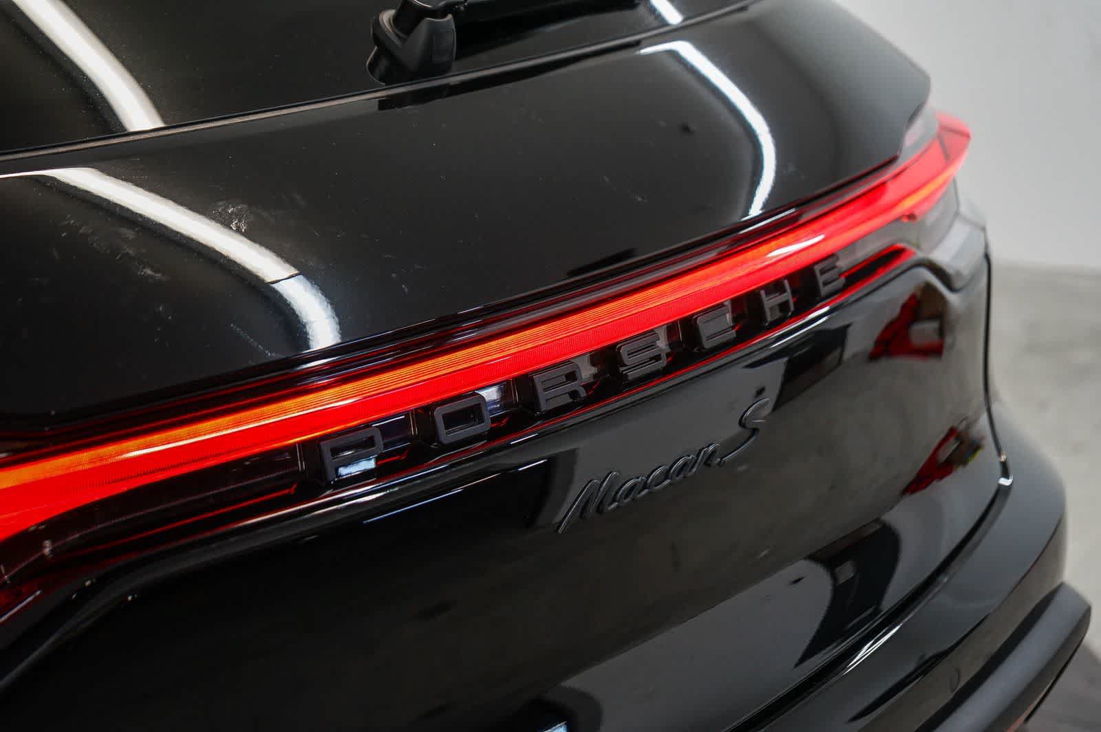 Certified 2026 Porsche Macan S AWD/4WD image 12