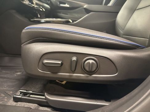 New 2026 Buick Envista Sport Touring w/ Convenience I Package FWD image 23
