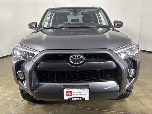 Used 2017 Toyota 4Runner SR5 Premium image 13