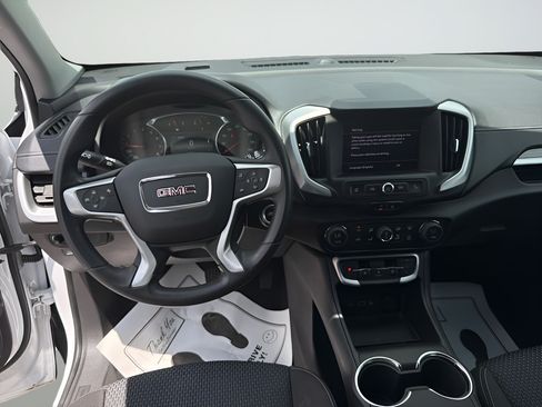 Used 2022 GMC Terrain SLE w/ Driver Convenience Package FWD image 30