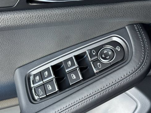 Certified 2026 Porsche Macan AWD/4WD image 13