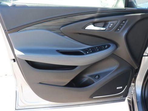 Used 2020 Buick Envision Premium w/ Driver Confidence Package image 9