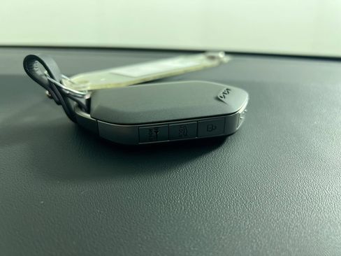 Certified 2025 Kia K4 GT-Line image 31