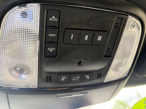 Used 2023 Dodge Durango GT AWD/4WD image 26