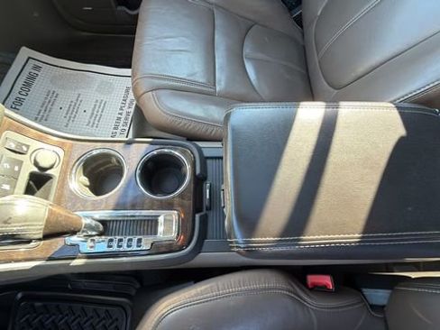 Used 2014 GMC Acadia SLT image 15