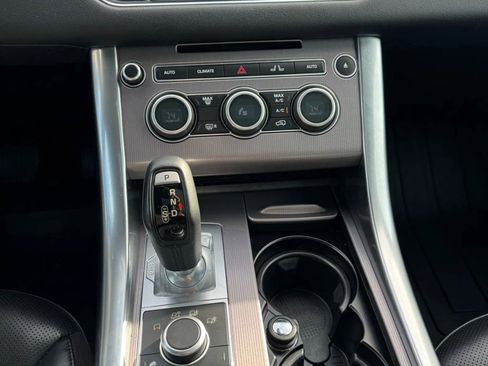 Used 2016 Land Rover Range Rover Sport HSE image 19