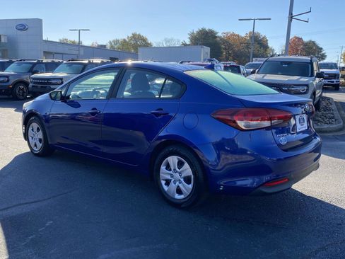 Used 2017 Kia Forte LX w/ LX Popular Package image 4