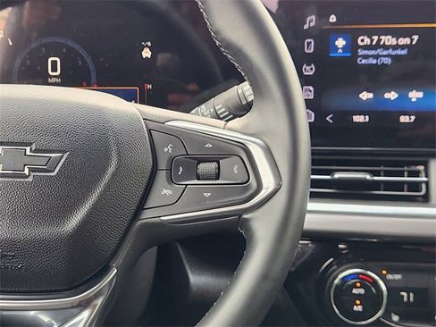 Used 2025 Chevrolet Trax ACTIV w/ Sunroof Package image 29