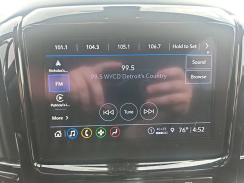 Used 2023 Chevrolet Traverse LT FWD image 20
