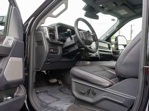 Used 2025 Ford F250 Lariat w/ Lariat Ultimate Package AWD/4WD image 13