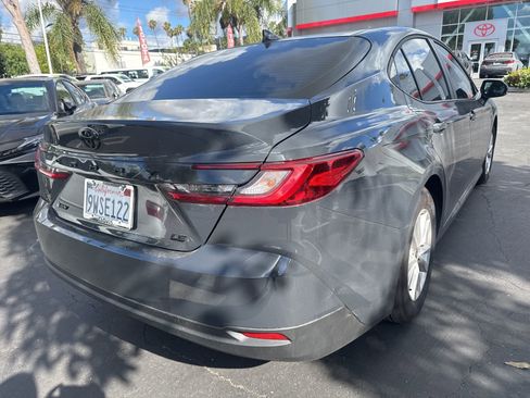 Used 2026 Toyota Camry LE image 6