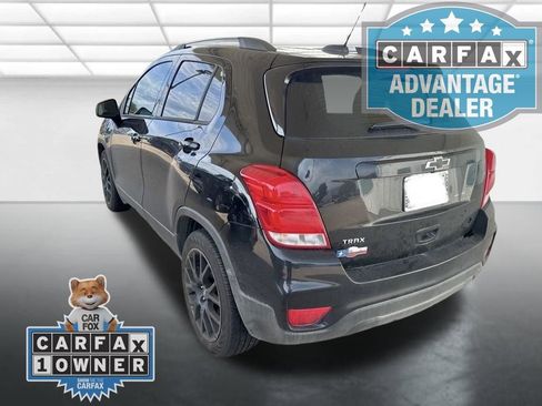 Used 2022 Chevrolet Trax LT w/ Midnight Edition FWD image 4