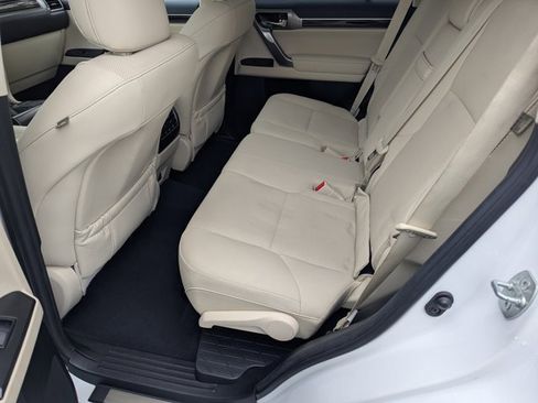 Used 2023 Lexus GX 460 Premium image 18