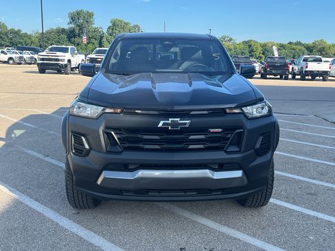 Used 2026 Chevrolet Colorado Trail Boss AWD/4WD image 9