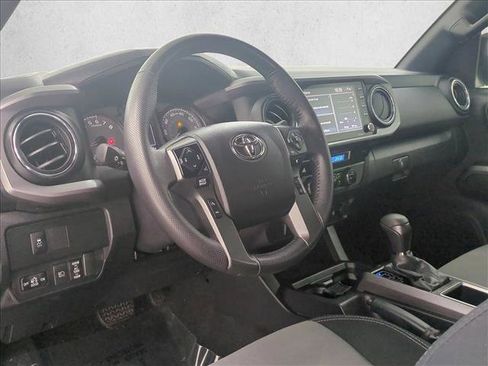 Used 2021 Toyota Tacoma TRD Off-Road AWD/4WD image 10