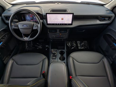 Used 2025 Ford Maverick Lobo image 23