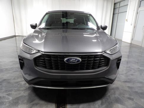 Used 2023 Ford Escape Active FWD image 3